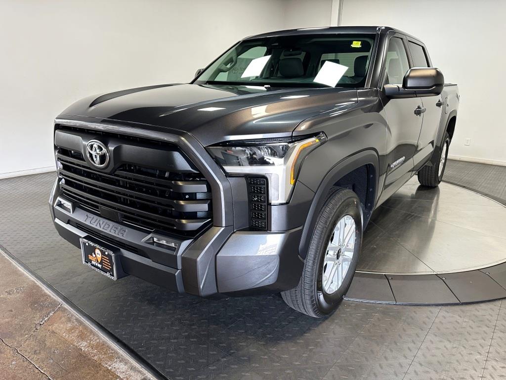 2025 Toyota Tundra 4WD SR5 4