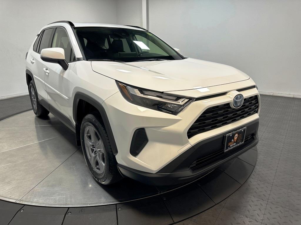 2024 Toyota RAV4 Hybrid XLE 2