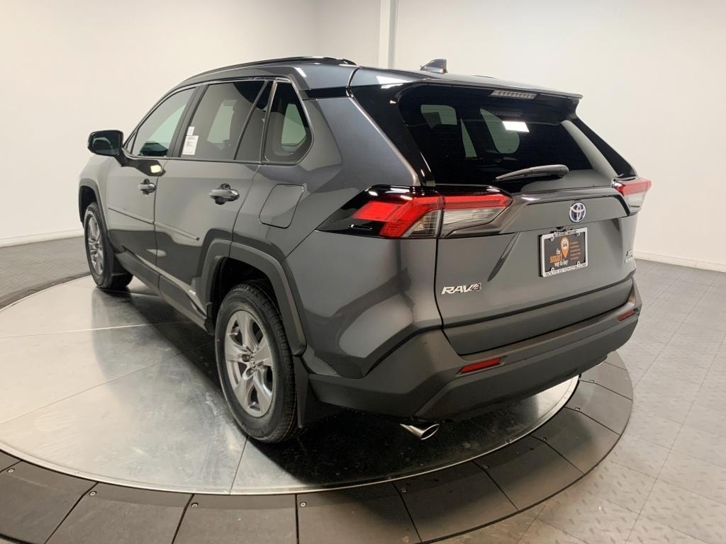 2024 Toyota RAV4 Hybrid XLE 6