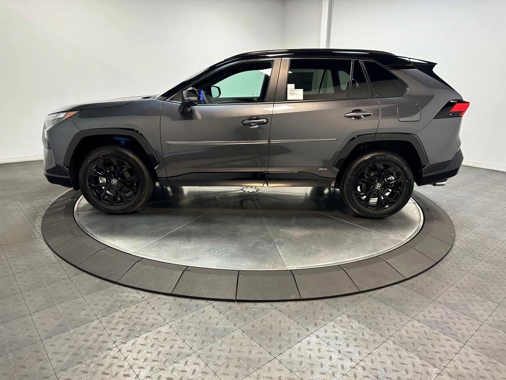 2024 Toyota RAV4 Hybrid XSE 5