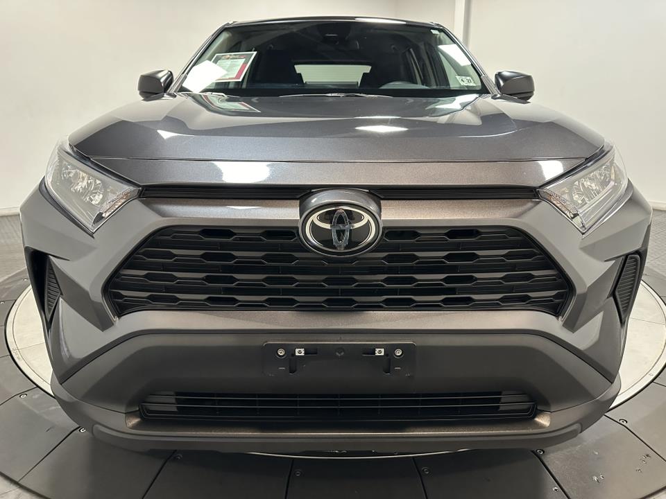 2022 Toyota RAV4 LE 5