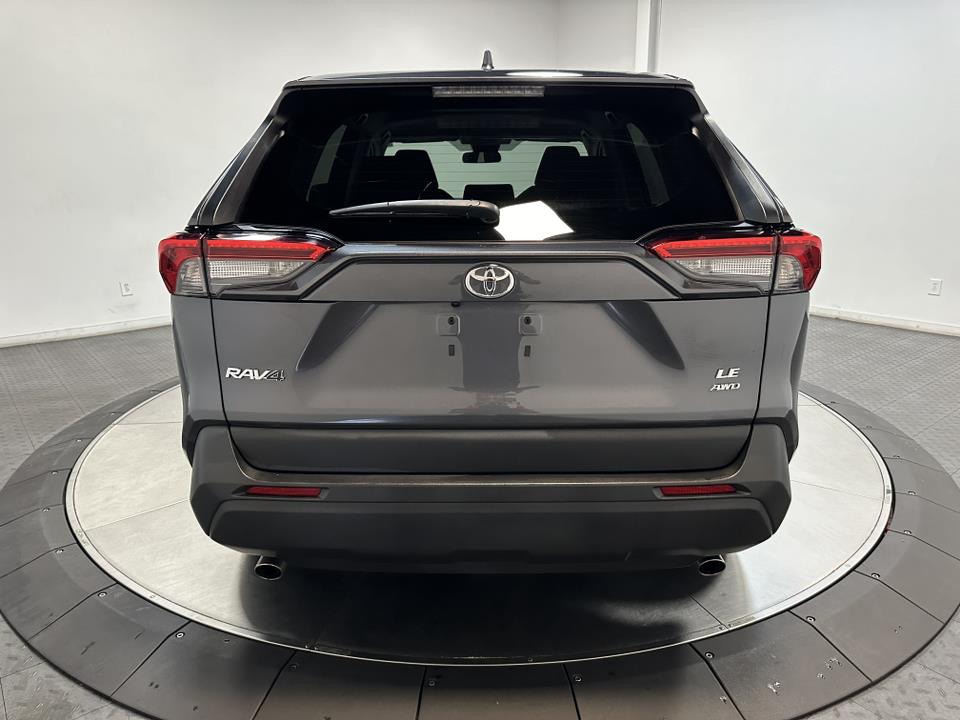 2022 Toyota RAV4 LE 11