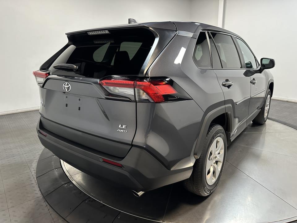 2022 Toyota RAV4 LE 13