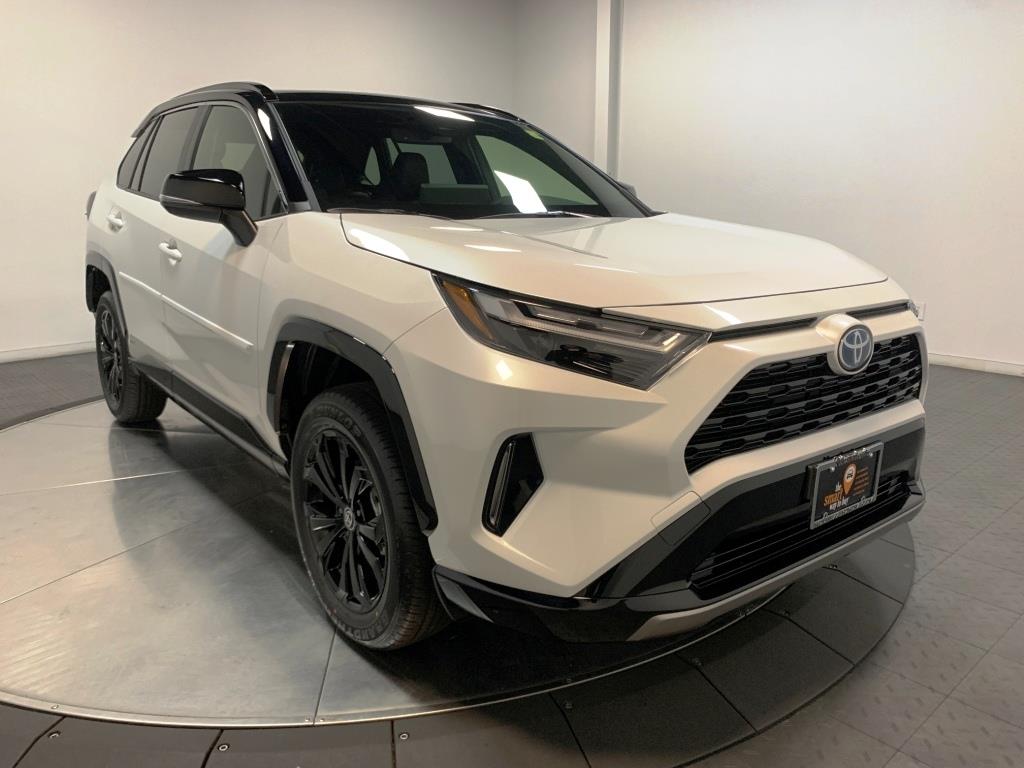 2024 Toyota RAV4 Hybrid XSE 2