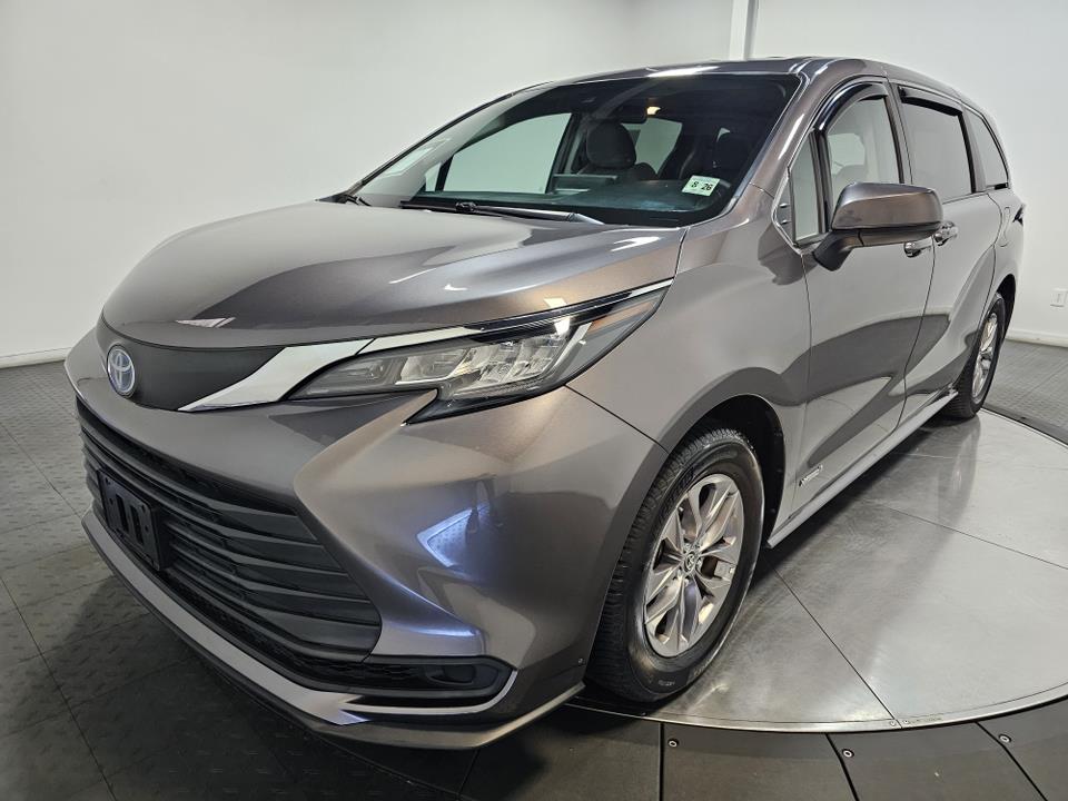 2021 Toyota Sienna LE 6