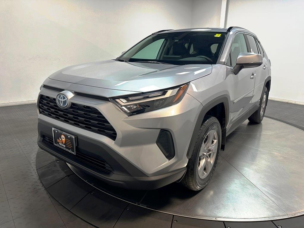 2024 Toyota RAV4 Hybrid XLE 4