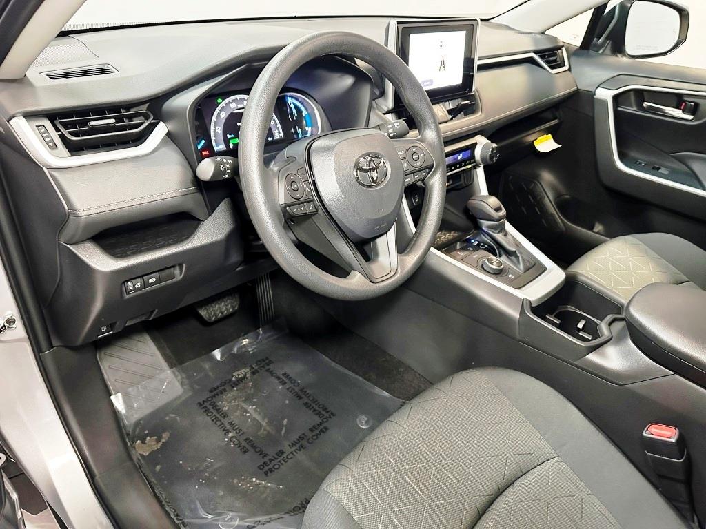 2024 Toyota RAV4 Hybrid XLE 15