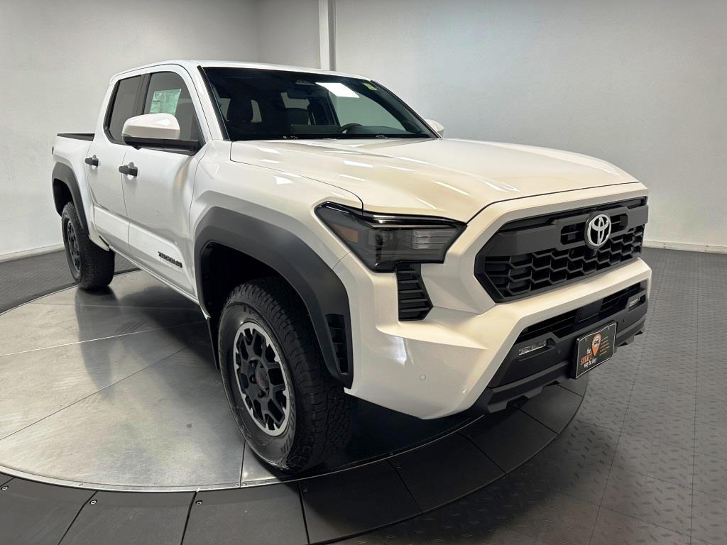 2024 TOYOTA TACOMA TRD Off Road 2