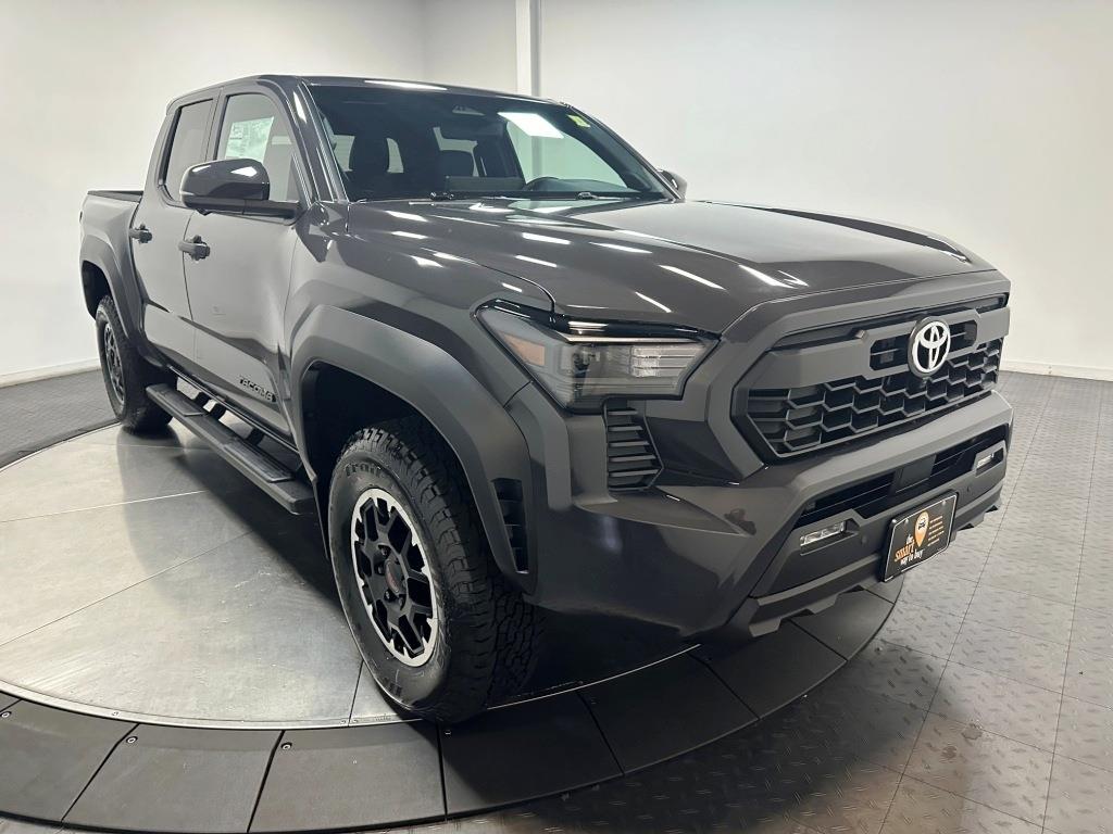 2024 TOYOTA TACOMA TRD Off Road 2