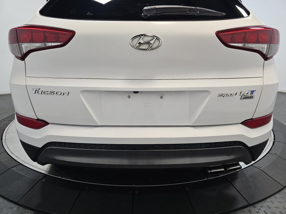 2016 Hyundai Tucson Sport 12