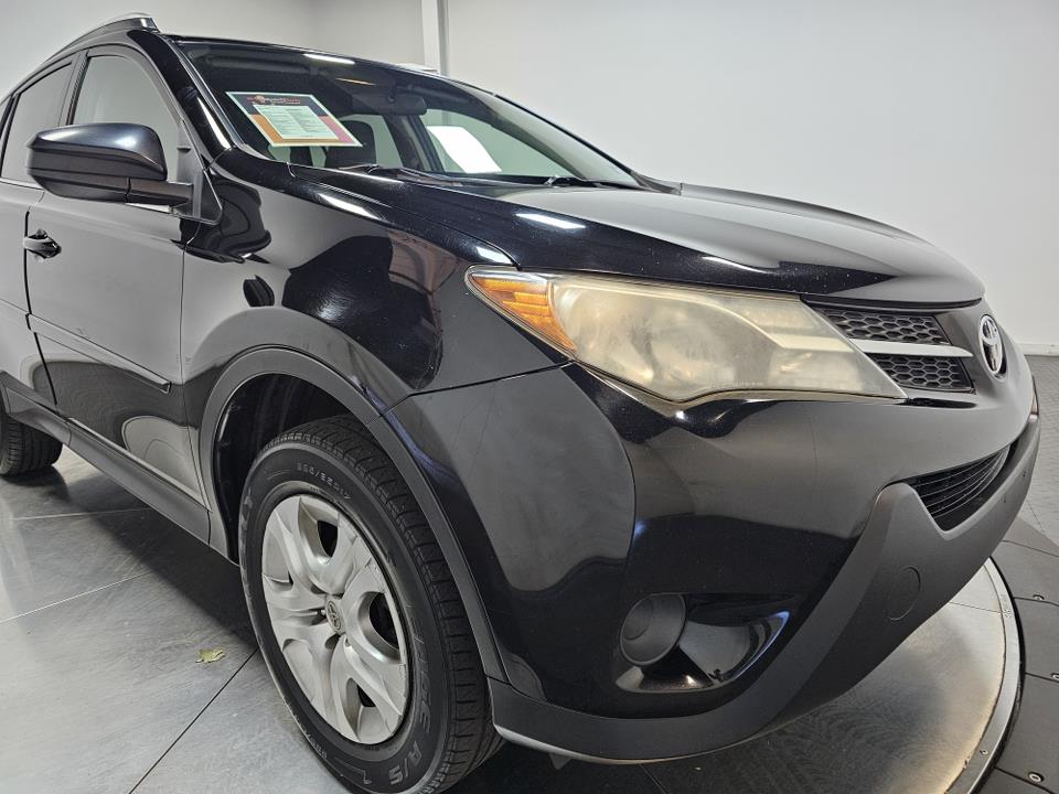 2015 Toyota RAV4 LE 3