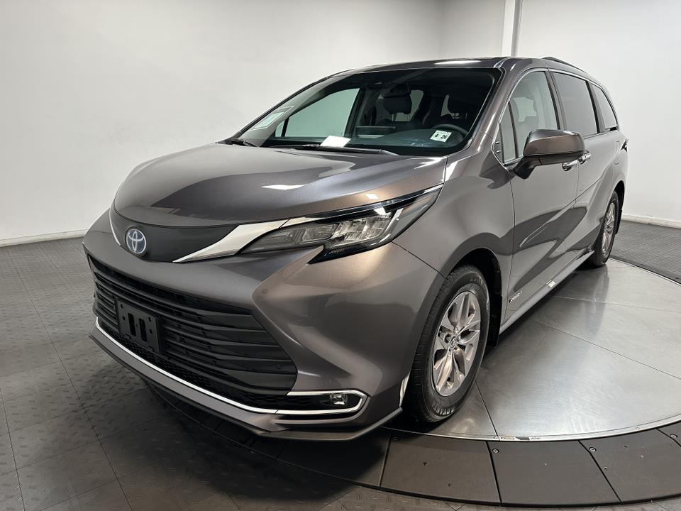 2021 Toyota Sienna XLE 6