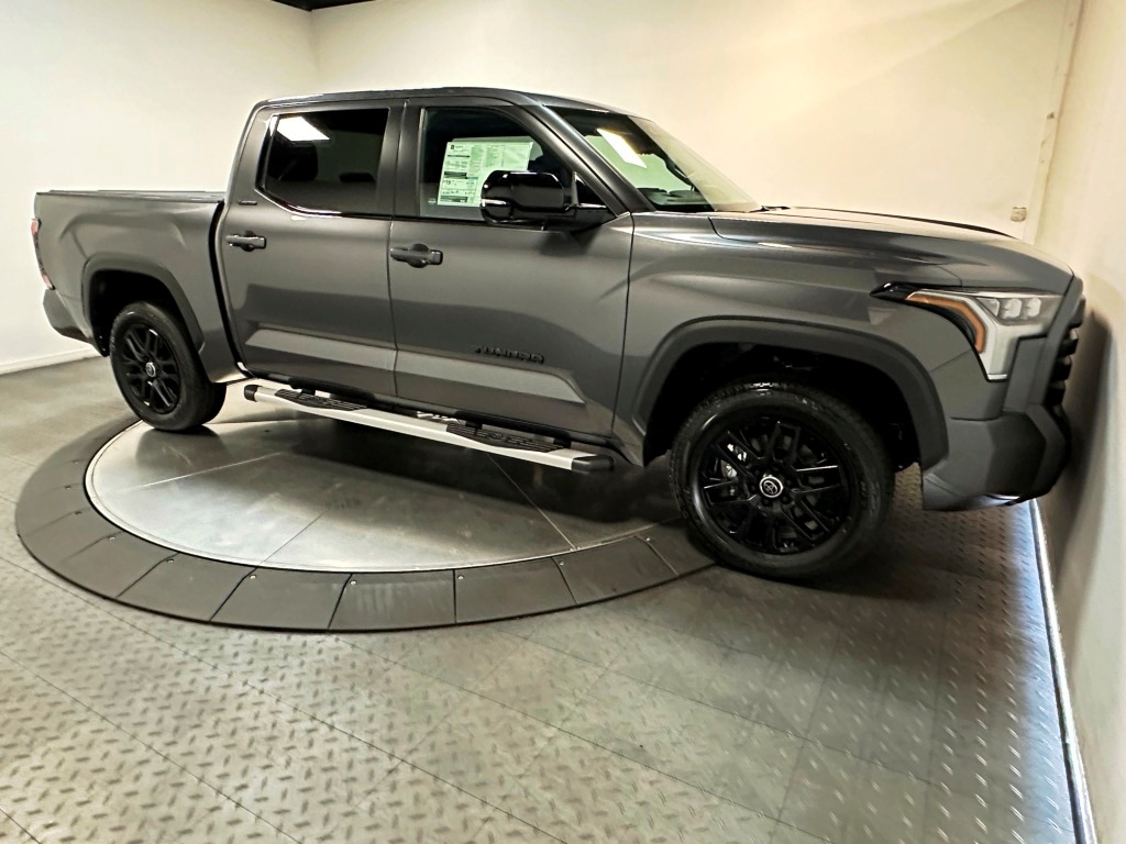 2025 Toyota Tundra 4WD Limited 10