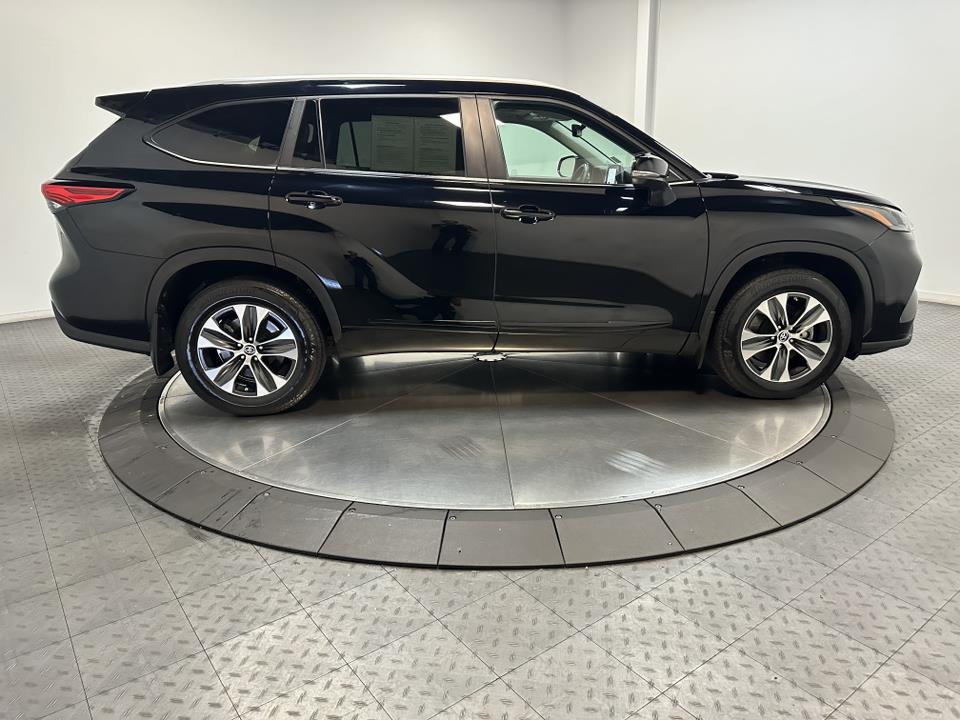 2023 Toyota Highlander XLE 15