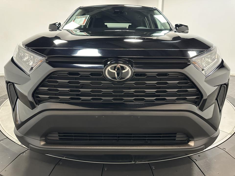 2022 Toyota RAV4 LE 5