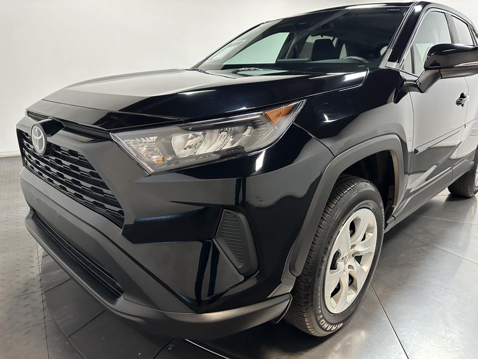 2022 Toyota RAV4 LE 7