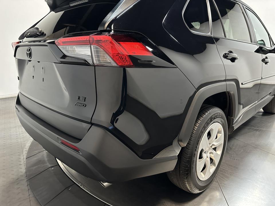 2022 Toyota RAV4 LE 14