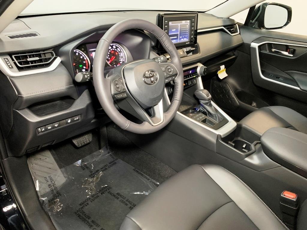 2024 Toyota RAV4 XLE Premium 15