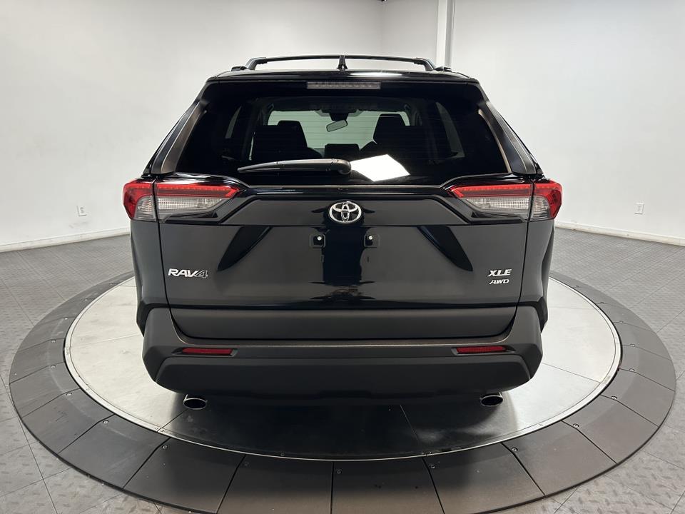 2021 Toyota RAV4 XLE 11