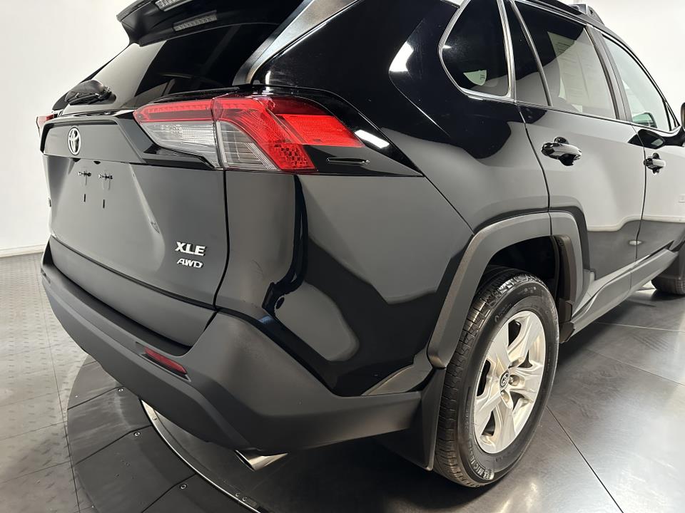 2021 Toyota RAV4 XLE 14