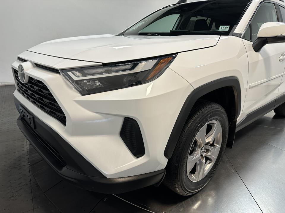 2022 Toyota RAV4 XLE 7