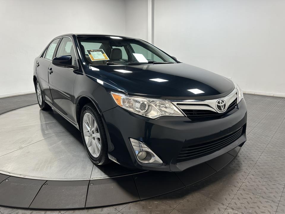 2012 Toyota Camry XLE 2