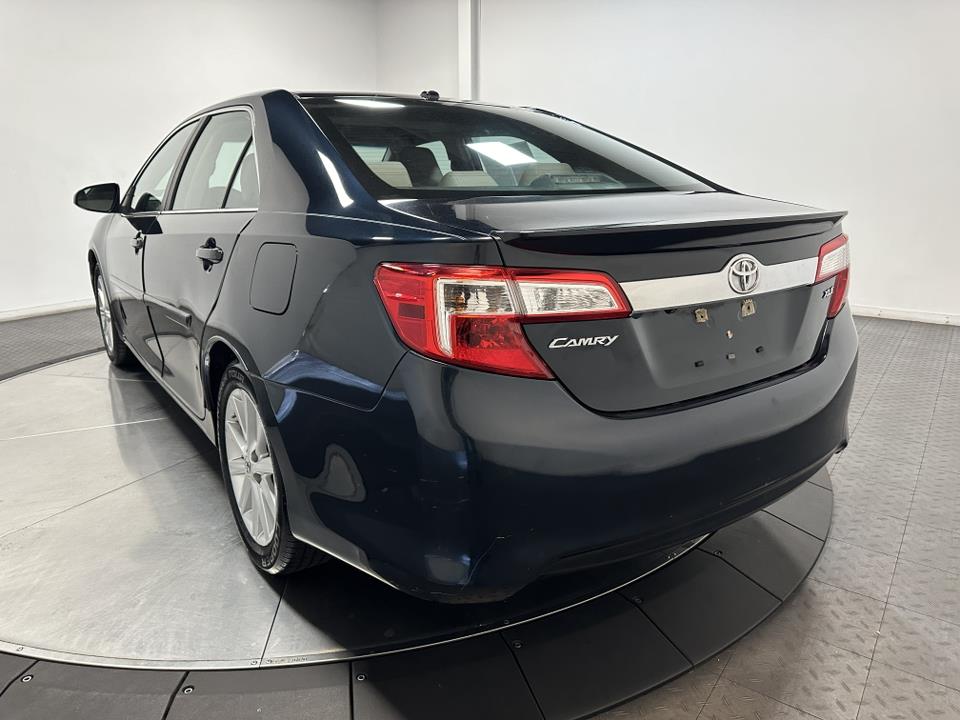 2012 Toyota Camry XLE 9