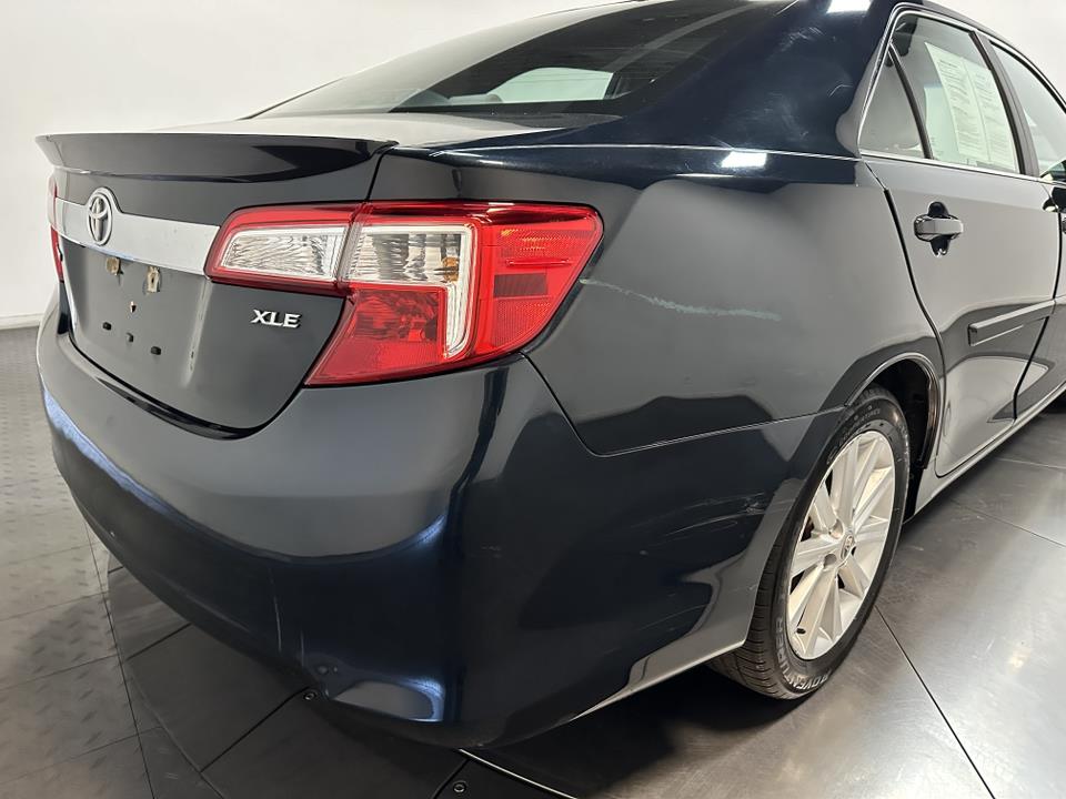 2012 Toyota Camry XLE 14