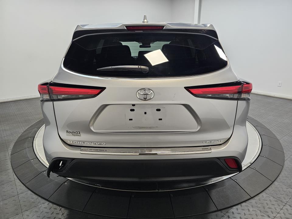 2021 Toyota Highlander LE 11