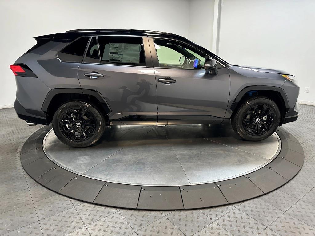 2024 Toyota RAV4 Hybrid XSE 9