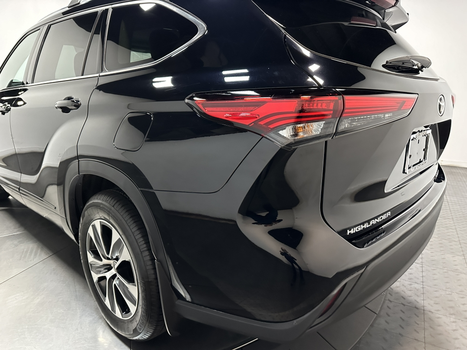 2021 Toyota Highlander XLE 10