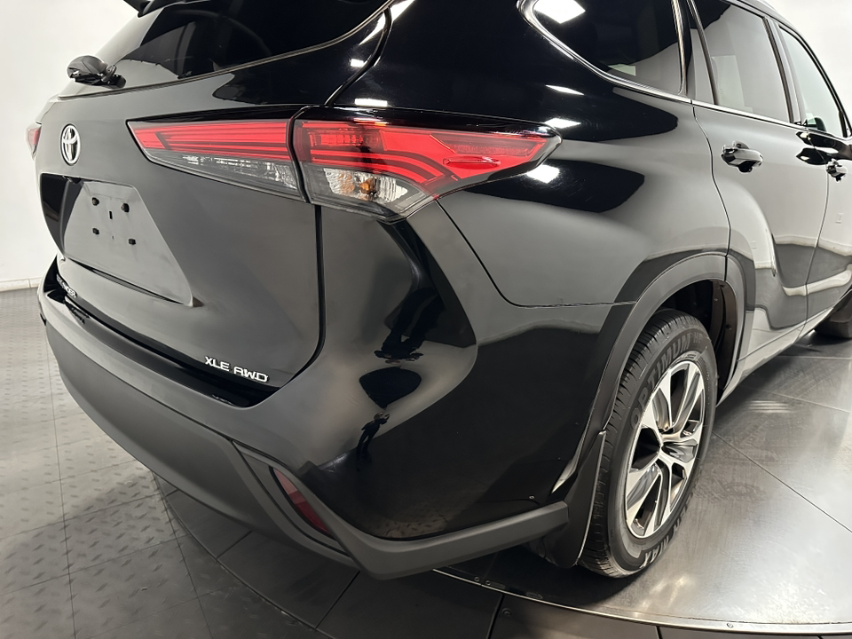 2021 Toyota Highlander XLE 14