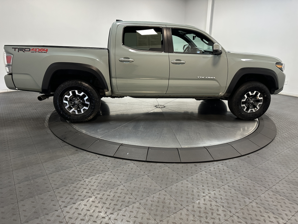 2022 Toyota Tacoma 4WD TRD Off Road 15