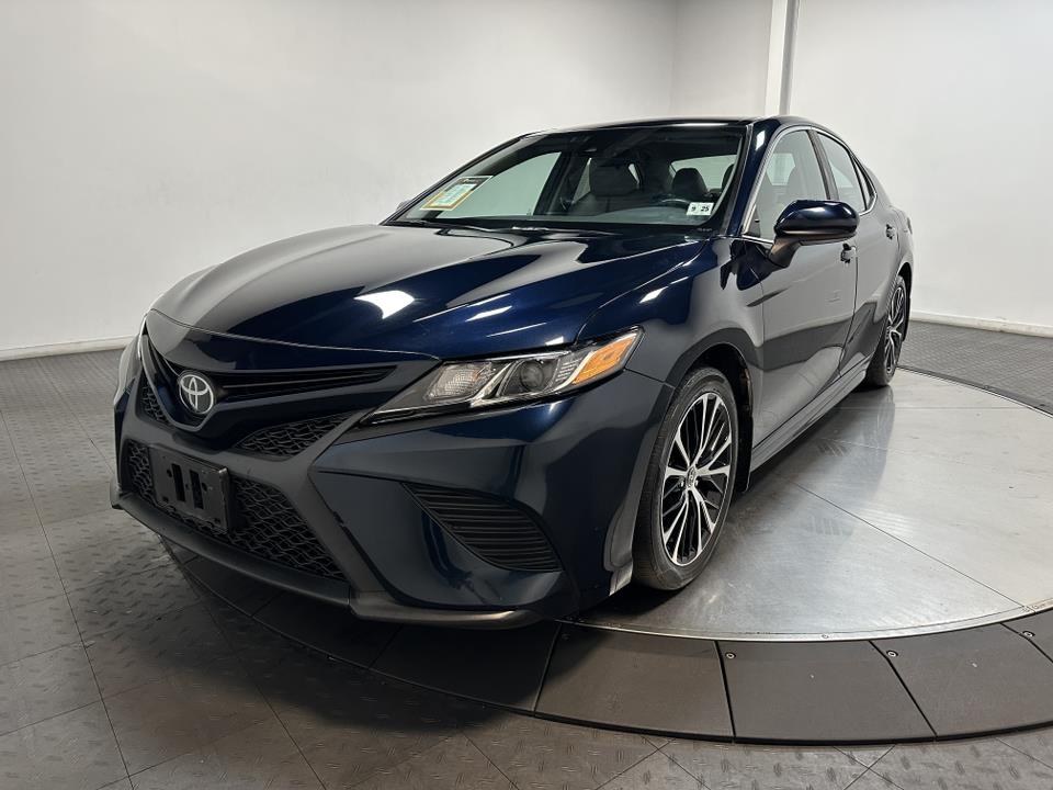 2020 Toyota Camry SE 6