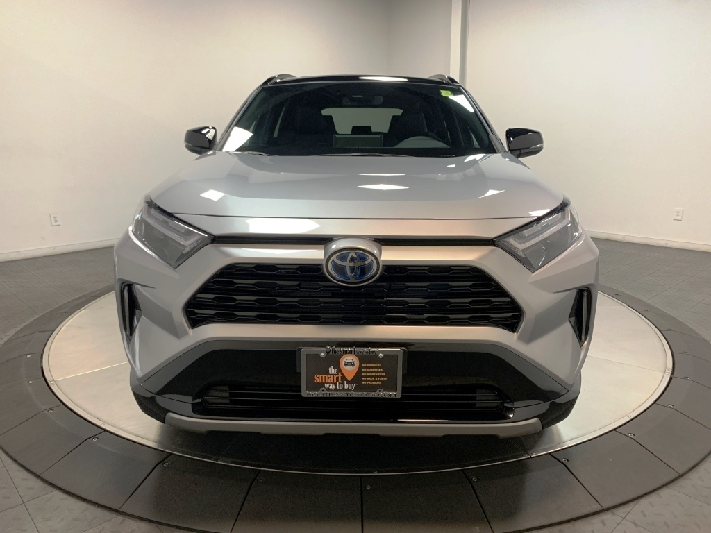 2025 Toyota RAV4 Hybrid XSE 3