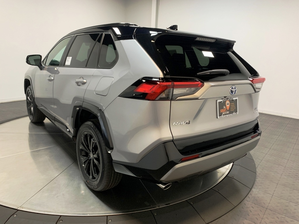 2025 Toyota RAV4 Hybrid XSE 6