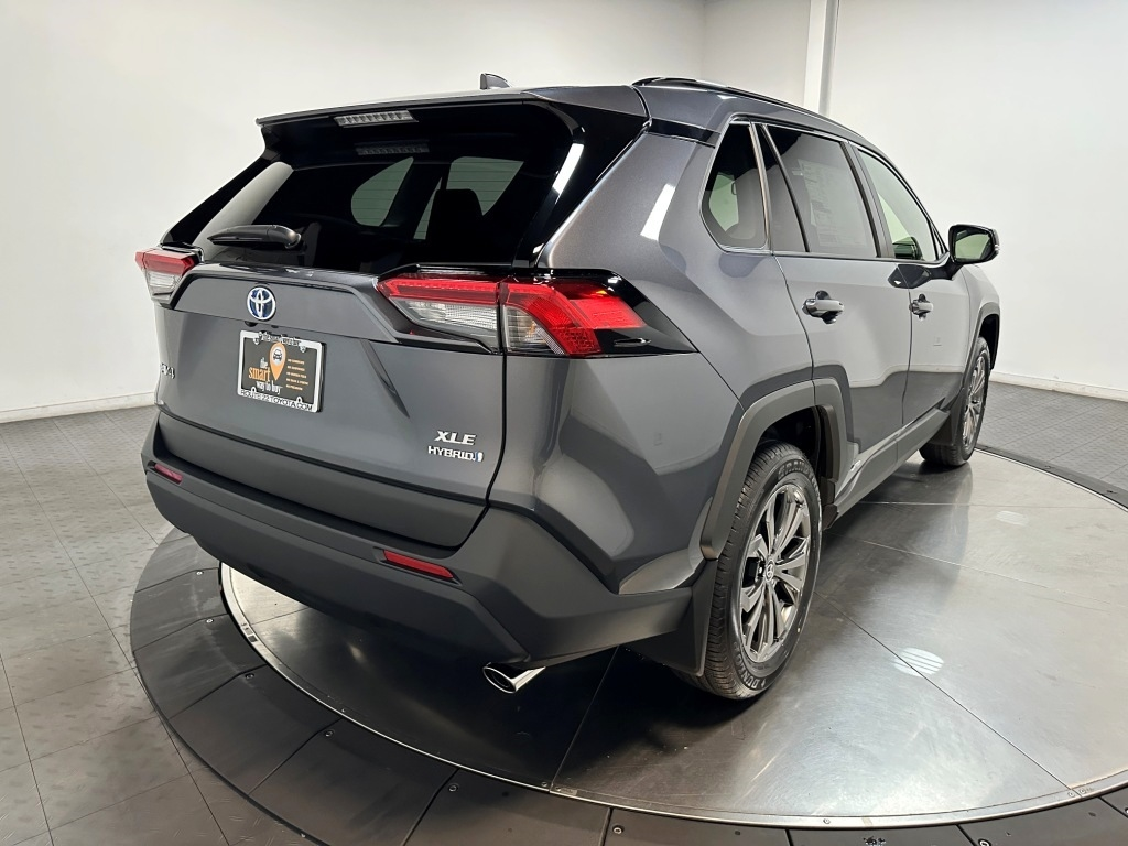 2024 Toyota RAV4 Hybrid XLE Premium 8