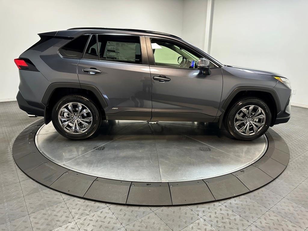 2024 Toyota RAV4 Hybrid XLE Premium 9