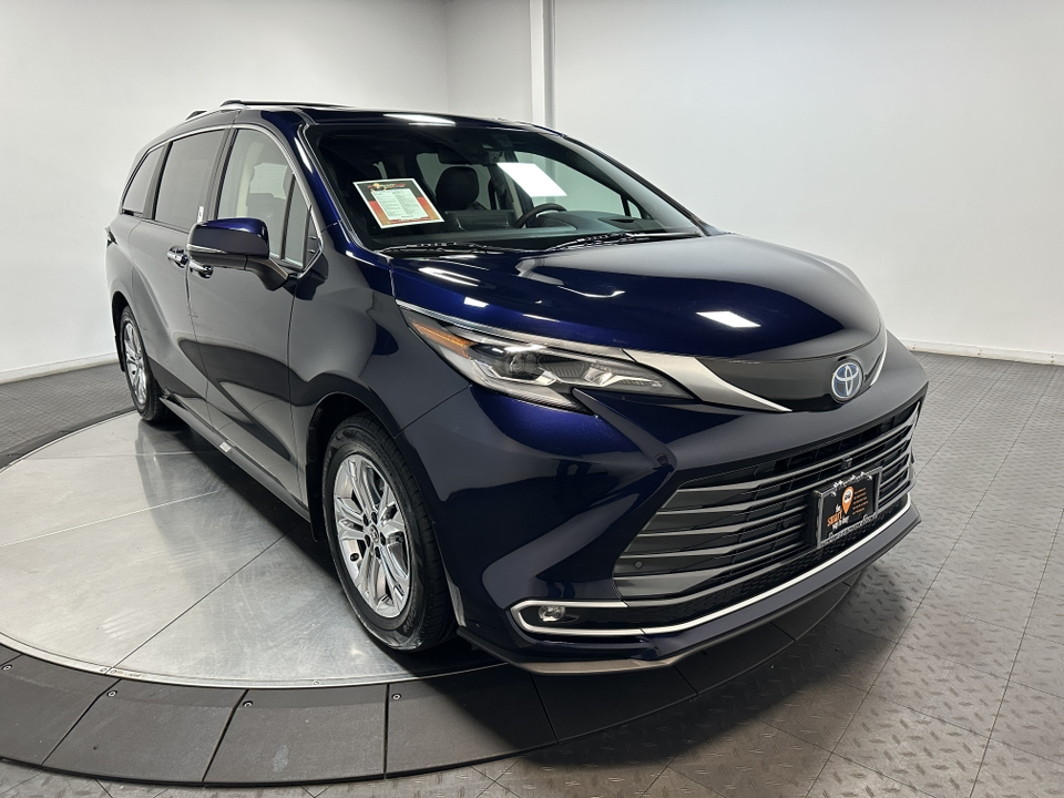 2022 Toyota Sienna Platinum 2