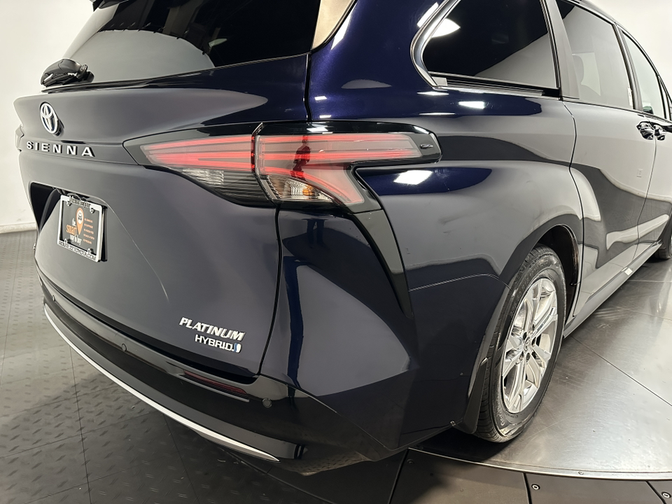 2022 Toyota Sienna Platinum 14