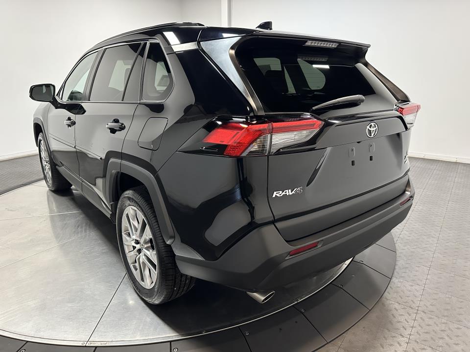 2022 Toyota RAV4 XLE Premium 9