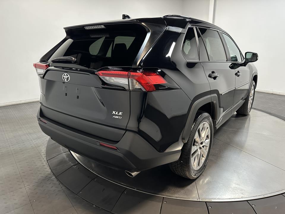 2022 Toyota RAV4 XLE Premium 13