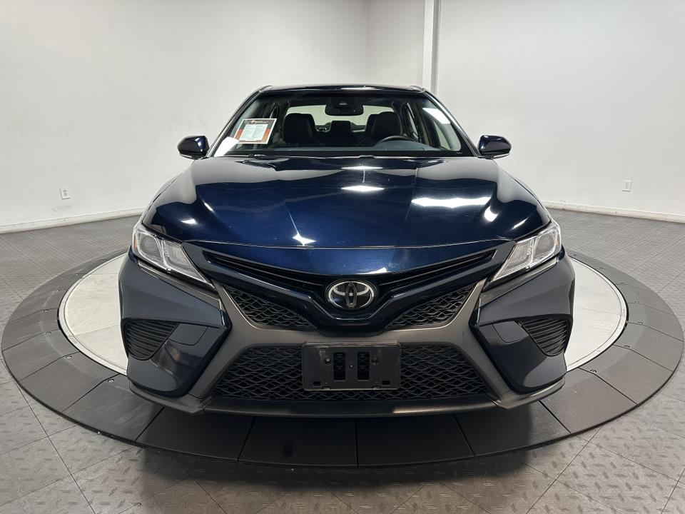 2018 Toyota Camry SE 4