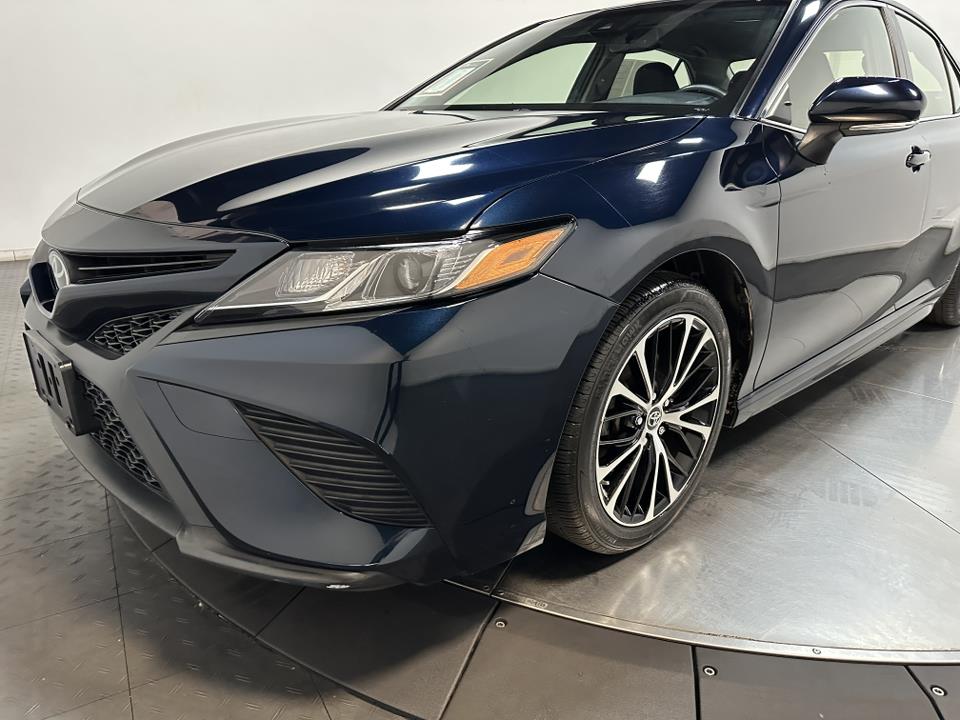 2018 Toyota Camry SE 7