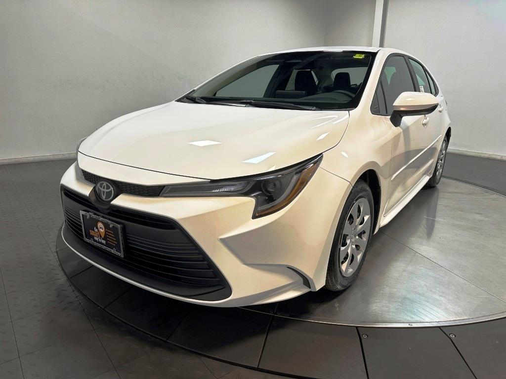 2025 Toyota Corolla LE 4