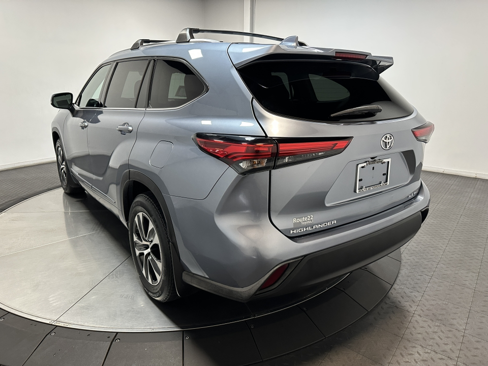 2021 Toyota Highlander XLE 9