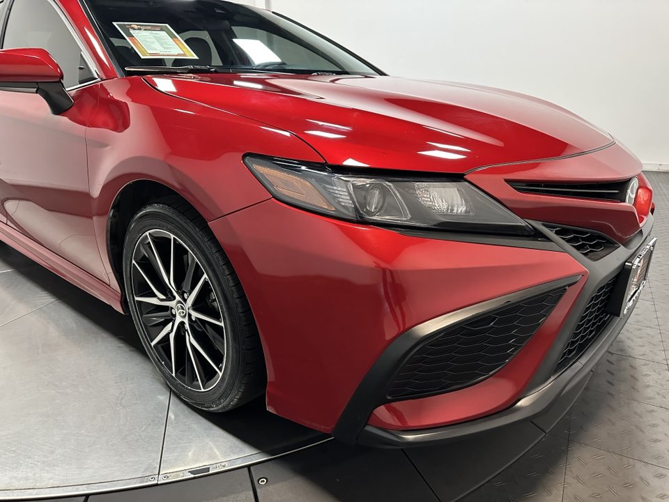 2021 Toyota Camry SE 3