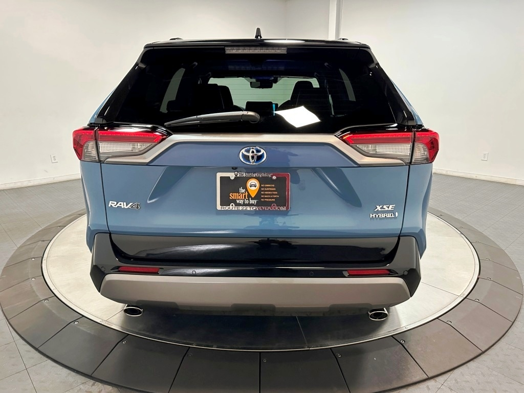 2025 Toyota RAV4 Hybrid XSE 7