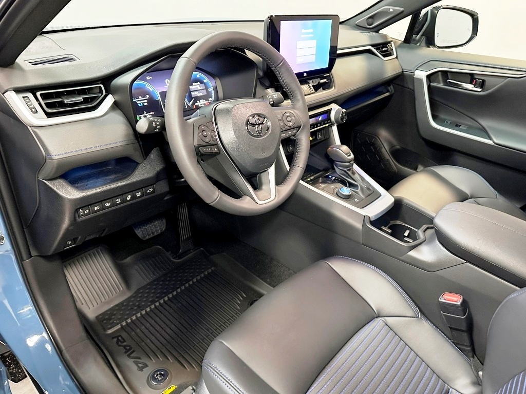 2025 Toyota RAV4 Hybrid XSE 15