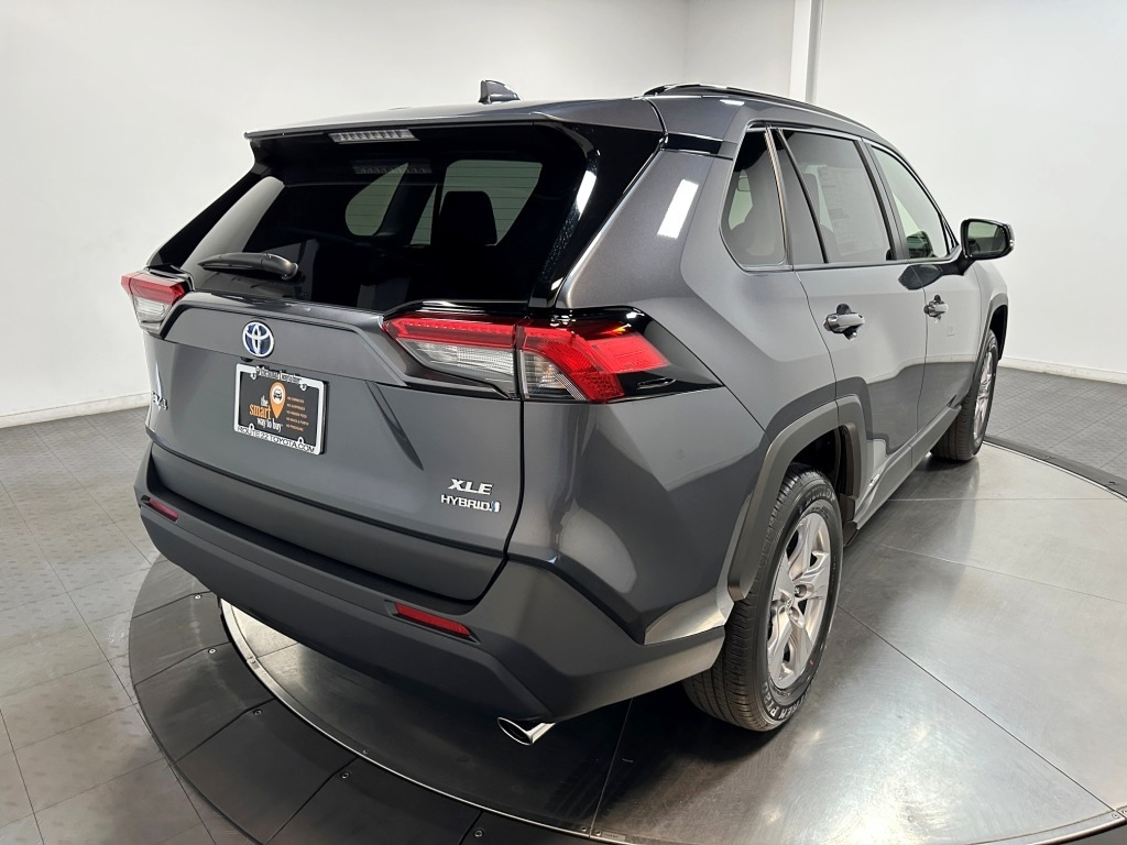 2025 Toyota RAV4 Hybrid XLE 9